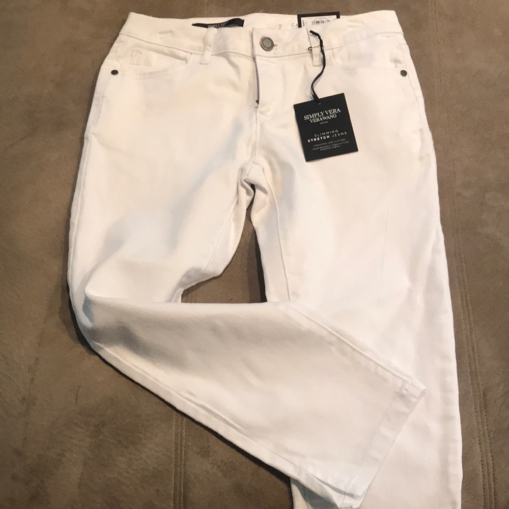 Simply Vera Vera Wang white Capri mid rise jeans